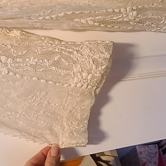 Lace dress fully lined - Picture 4 of 11